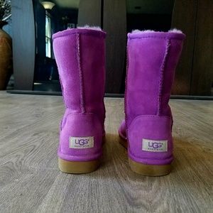 PURPLE UGGS